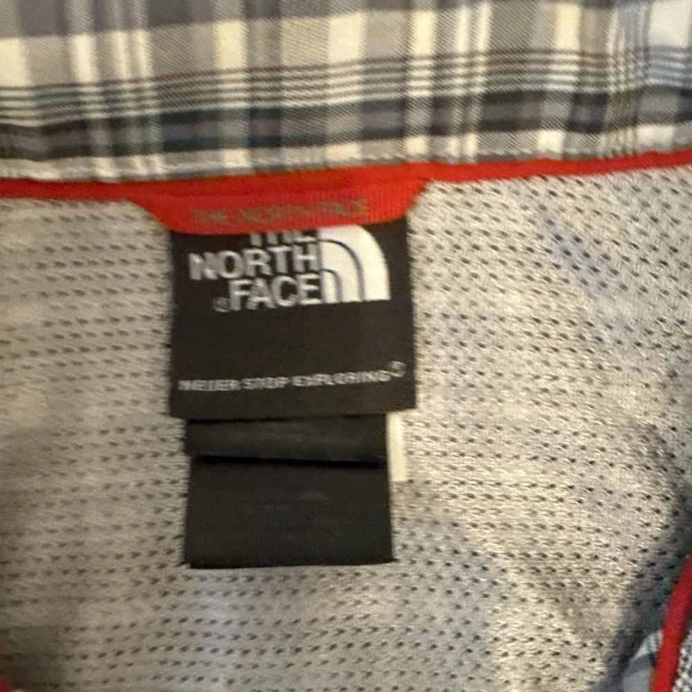 The North Face Shirt Mens Large Gray Plaid Lightweight Mesh Button Front Casual